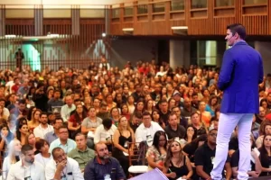img-desbloquando-seu-potencial_momentos-do-evento-019-768x.webp